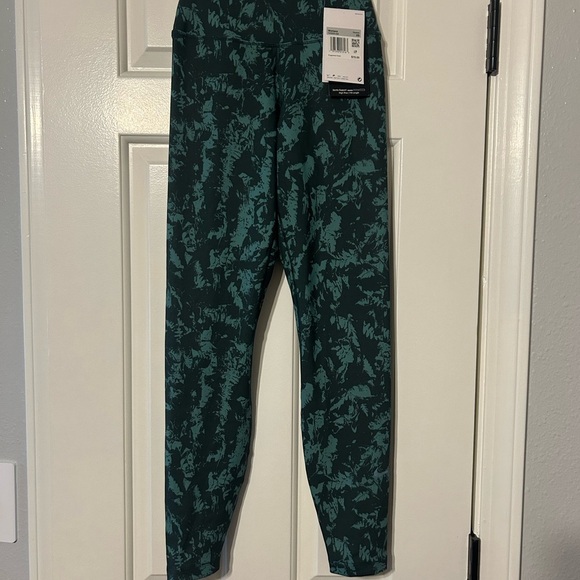 Nike Women's Teal Patterned Leggings - Picture 2 of 4